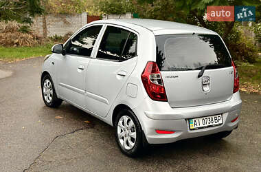 Хэтчбек Hyundai i10 2011 в 