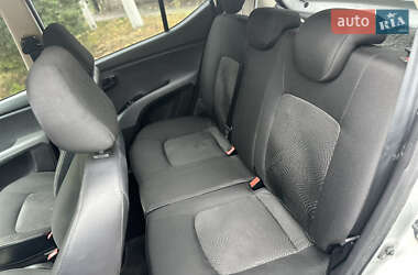 Хэтчбек Hyundai i10 2011 в 