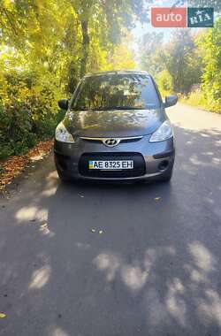 Хэтчбек Hyundai i10 2008 в 