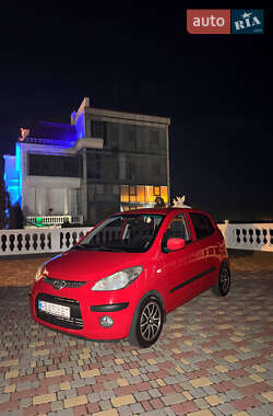 Хэтчбек Hyundai i10 2008 в 