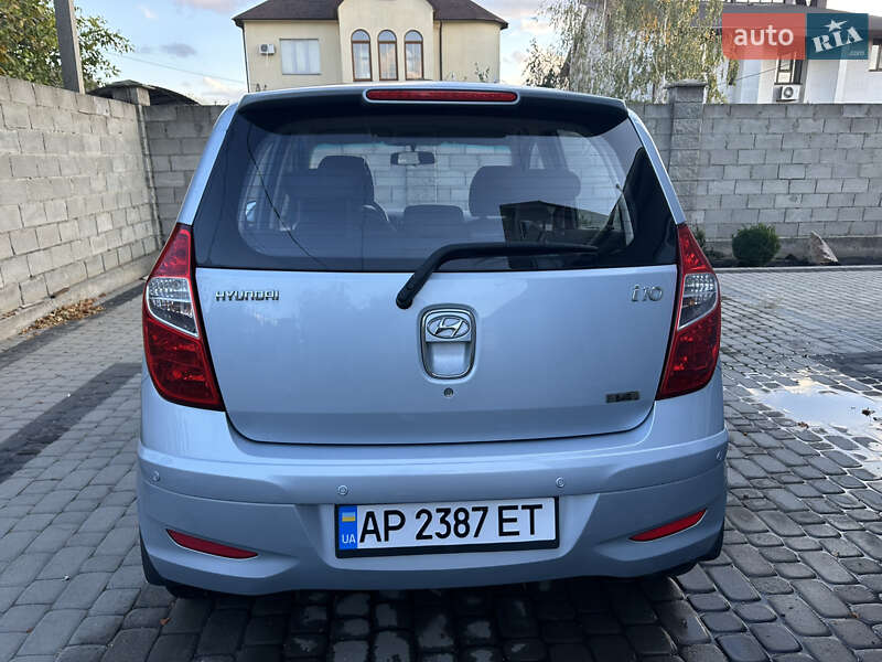 Хэтчбек Hyundai i10 2012 в Запорожье