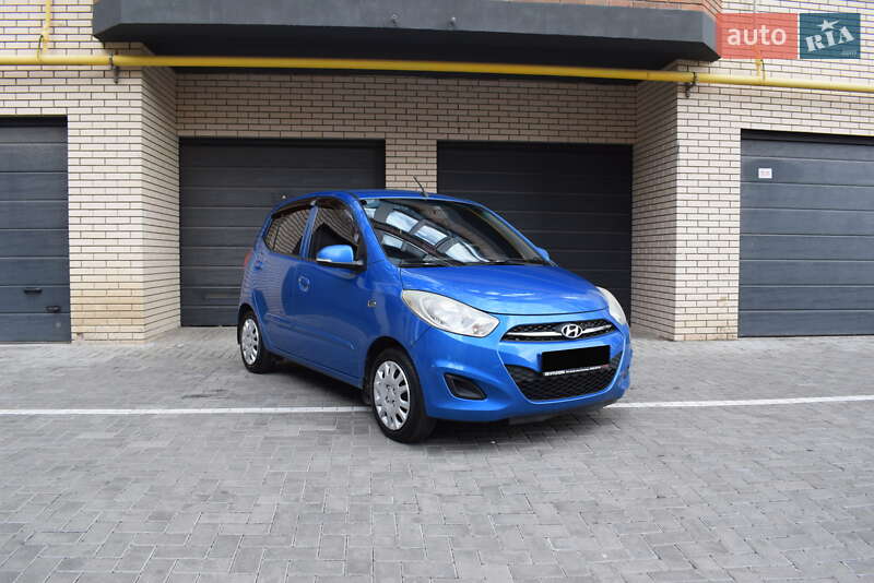 Хэтчбек Hyundai i10 2012 в 