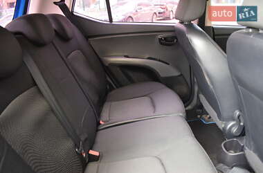 Хэтчбек Hyundai i10 2012 в 