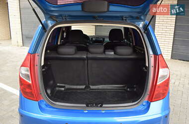 Хэтчбек Hyundai i10 2012 в 