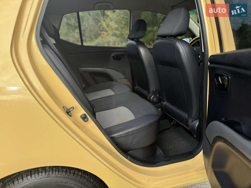 Хэтчбек Hyundai i10 2008 в Киеве