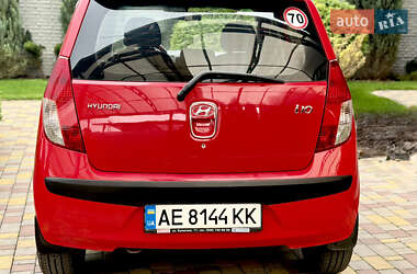 Хэтчбек Hyundai i10 2008 в 