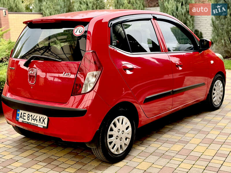 Хэтчбек Hyundai i10 2008 в Днепре