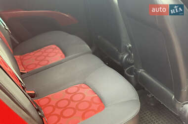 Хэтчбек Hyundai i10 2008 в 