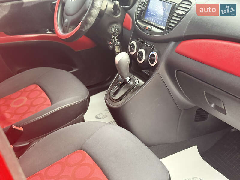 Хэтчбек Hyundai i10 2008 в Днепре