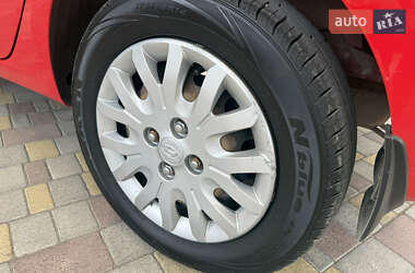 Хэтчбек Hyundai i10 2008 в 