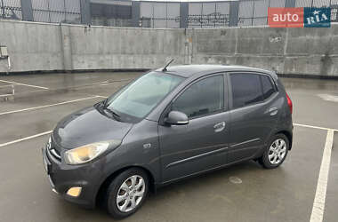 Хэтчбек Hyundai i10 2012 в 