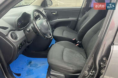 Хэтчбек Hyundai i10 2012 в 