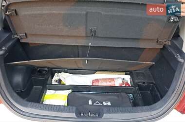 Хэтчбек Hyundai i10 2012 в 