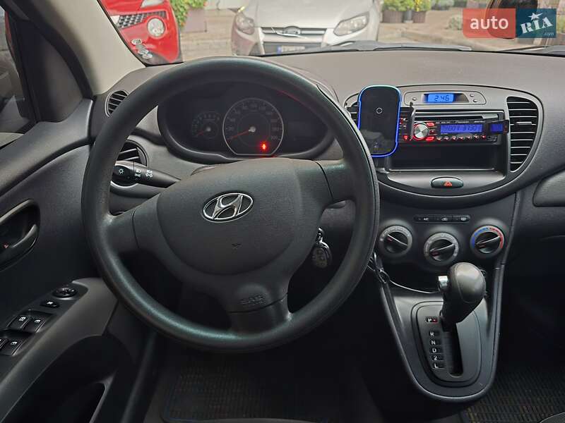 Хетчбек Hyundai i10 2011 в Києві