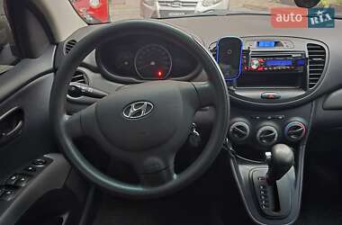 Хэтчбек Hyundai i10 2011 в 