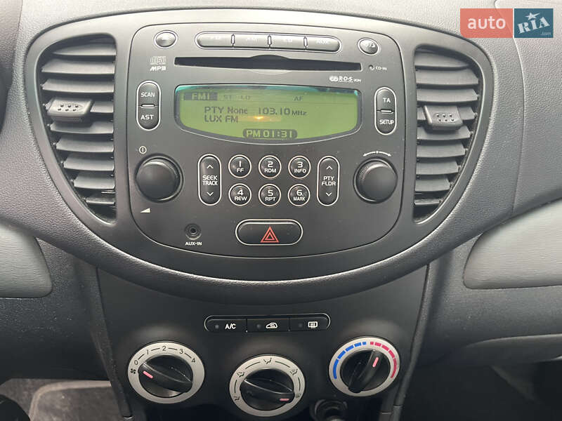 Хэтчбек Hyundai i10 2009 в Киеве