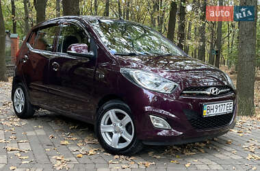 Хэтчбек Hyundai i10 2012 в Одессе
