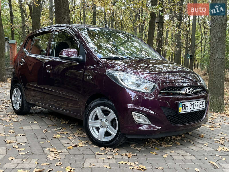 Хэтчбек Hyundai i10 2012 в Одессе фото Хэтчбек Hyundai i10 2012 в Одессе