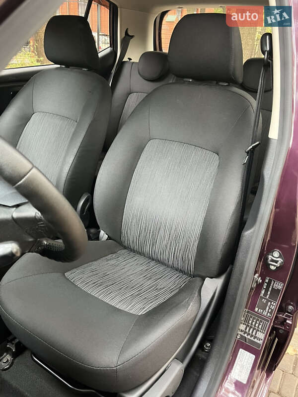 Хэтчбек Hyundai i10 2012 в Одессе фото 40 Хэтчбек Hyundai i10 2012 в Одессе