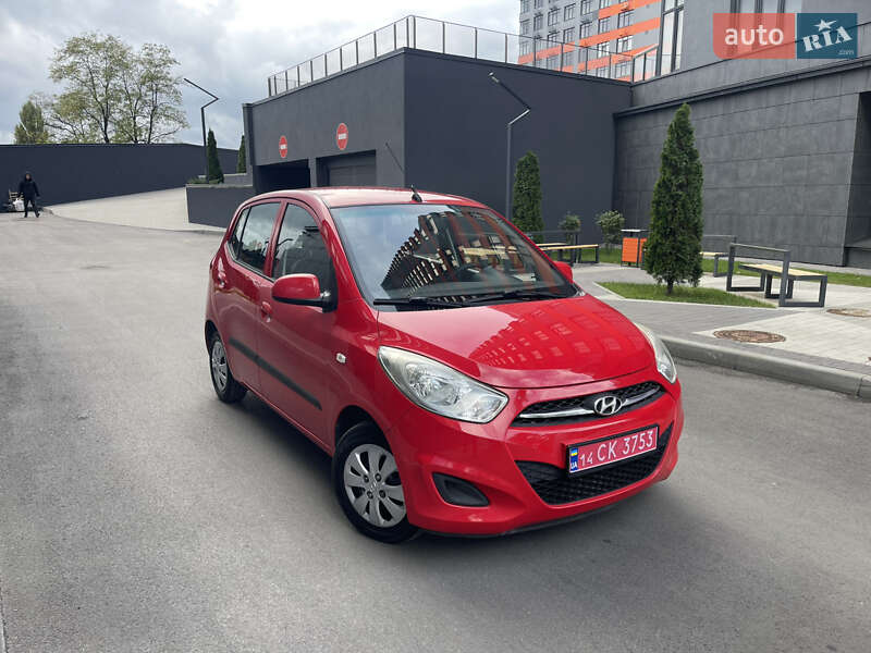 Хетчбек Hyundai i10 2011 в Києві