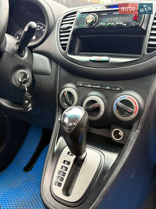 Хетчбек Hyundai i10 2012 в Києві