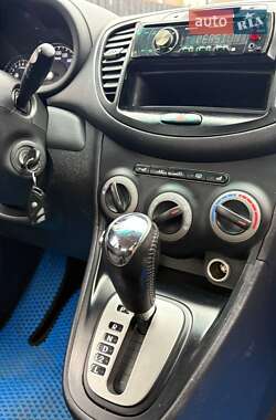Хэтчбек Hyundai i10 2012 в 
