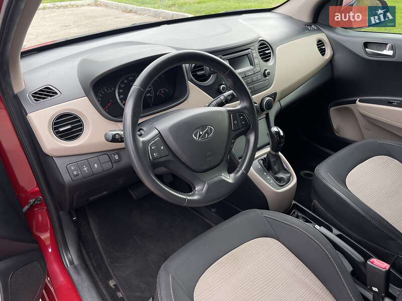 Хэтчбек Hyundai i10 2015 в Николаеве