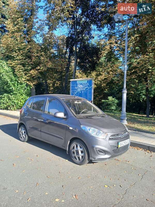 Hyundai i10 2013 Hyundai i10 2013