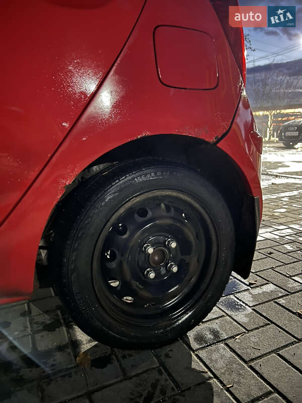 Хетчбек Hyundai i10 2012 в Чернівцях фото 15 Хетчбек Hyundai i10 2012 в Чернівцях