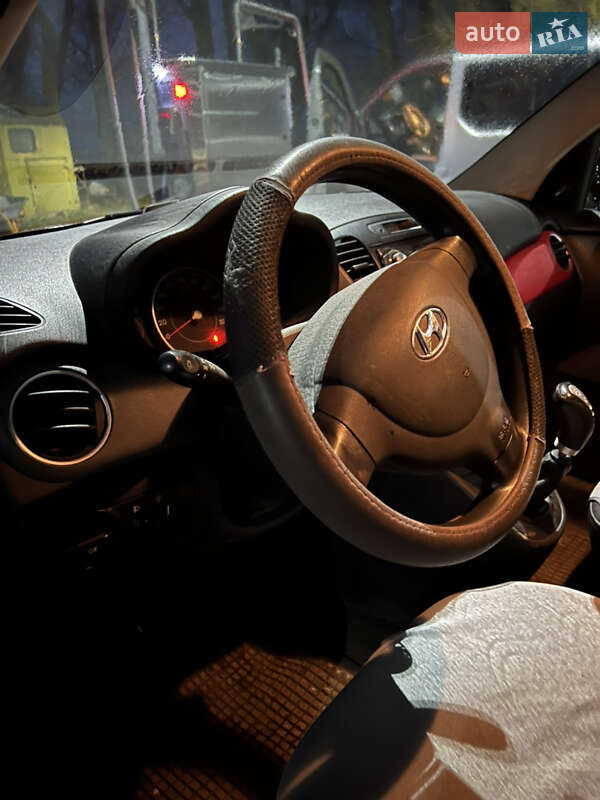 Хетчбек Hyundai i10 2012 в Чернівцях фото 19 Хетчбек Hyundai i10 2012 в Чернівцях