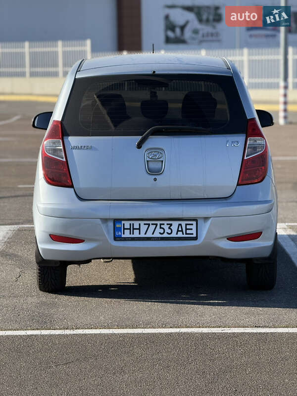 Хетчбек Hyundai i10 2011 в Одесі фото 4 Хетчбек Hyundai i10 2011 в Одесі