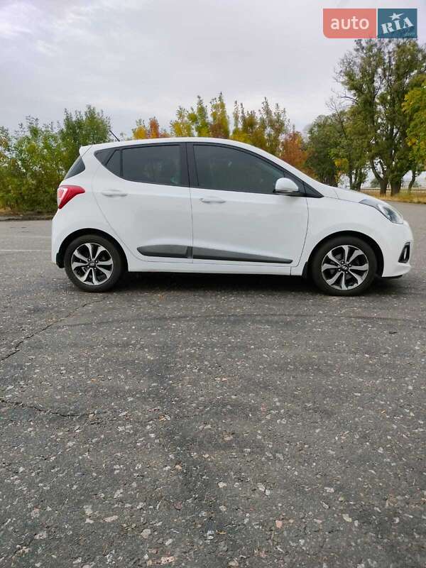 Хетчбек Hyundai i10 2014 в Одесі