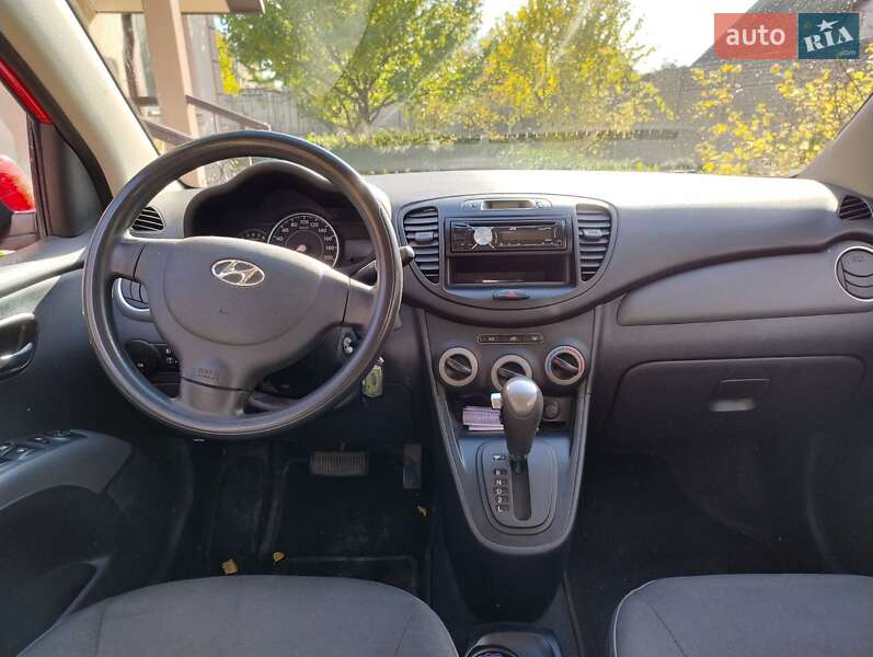 Хэтчбек Hyundai i10 2012 в Киеве