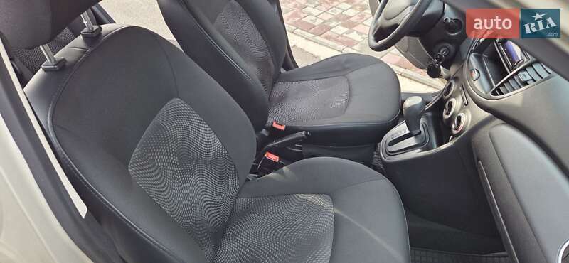 Хэтчбек Hyundai i10 2013 в Кривом Роге фото 34 Хэтчбек Hyundai i10 2013 в Кривом Роге