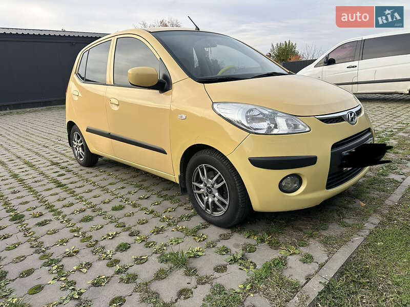 Хэтчбек Hyundai i10 2008 в Киеве