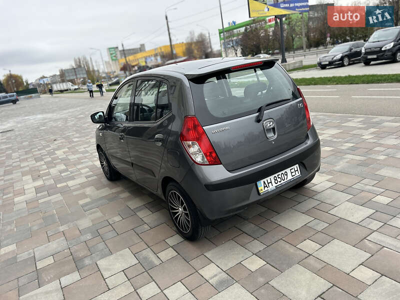 Хэтчбек Hyundai i10 2008 в Черкассах
