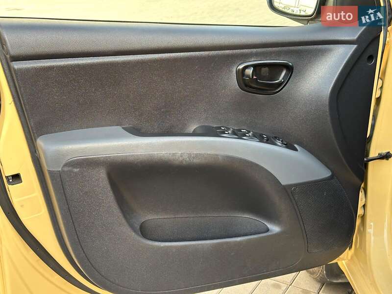 Хетчбек Hyundai i10 2009 в Одесі фото 9 Хетчбек Hyundai i10 2009 в Одесі