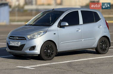 Хэтчбек Hyundai i10 2011 в Одессе