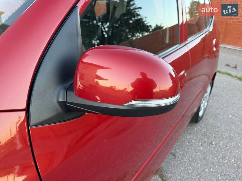 Хэтчбек Hyundai i10 2013 в Харькове фото 12 Хэтчбек Hyundai i10 2013 в Харькове