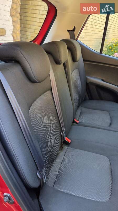 Хэтчбек Hyundai i10 2013 в Харькове фото 51 Хэтчбек Hyundai i10 2013 в Харькове