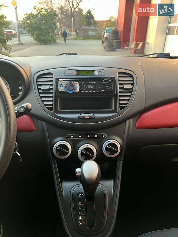 Хэтчбек Hyundai i10 2008 в Одессе