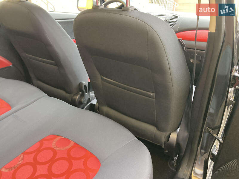 Хэтчбек Hyundai i10 2008 в Одессе