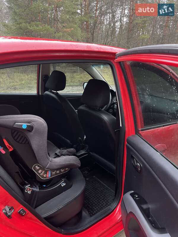 Хетчбек Hyundai i10 2008 в Полтаві фото 4 Хетчбек Hyundai i10 2008 в Полтаві