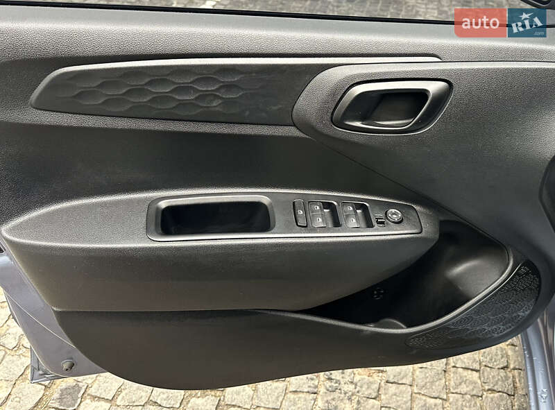 Хетчбек Hyundai i10 2023 в Києві