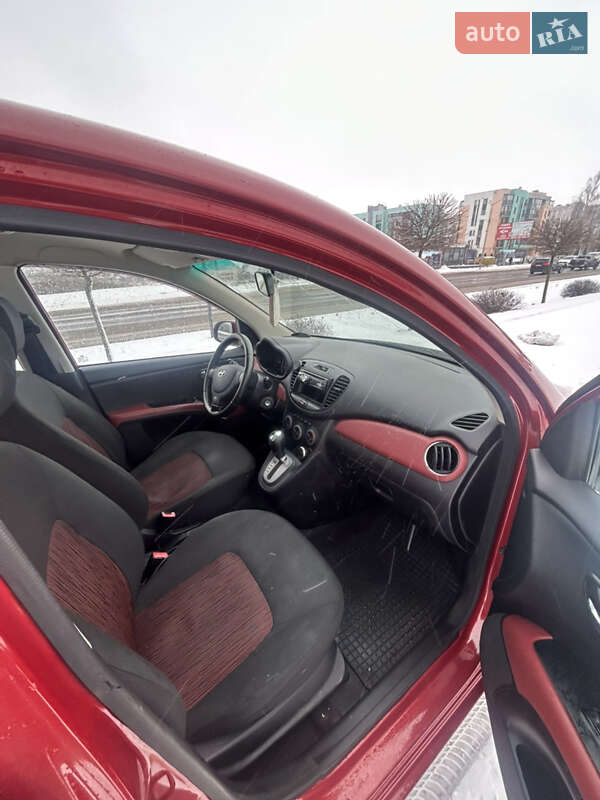 Хетчбек Hyundai i10 2012 в Києві фото 8 Хетчбек Hyundai i10 2012 в Києві