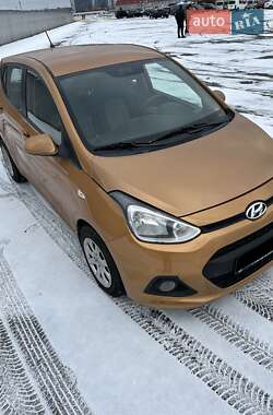 Хэтчбек Hyundai i10 2015 в Киеве