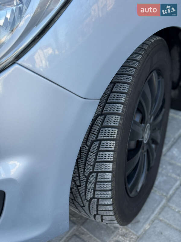 Хетчбек Hyundai i10 2011 в Одесі