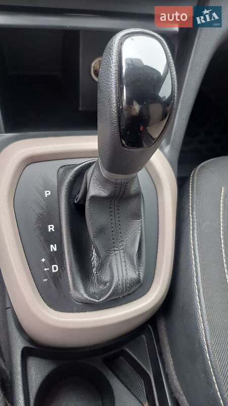 Хетчбек Hyundai i10 2014 в Миколаєві