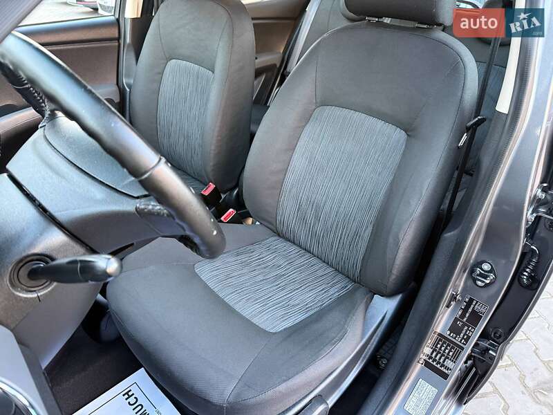 Хэтчбек Hyundai i10 2013 в Одессе фото 14 Хэтчбек Hyundai i10 2013 в Одессе