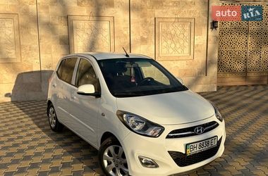 Хэтчбек Hyundai i10 2012 в Одессе
